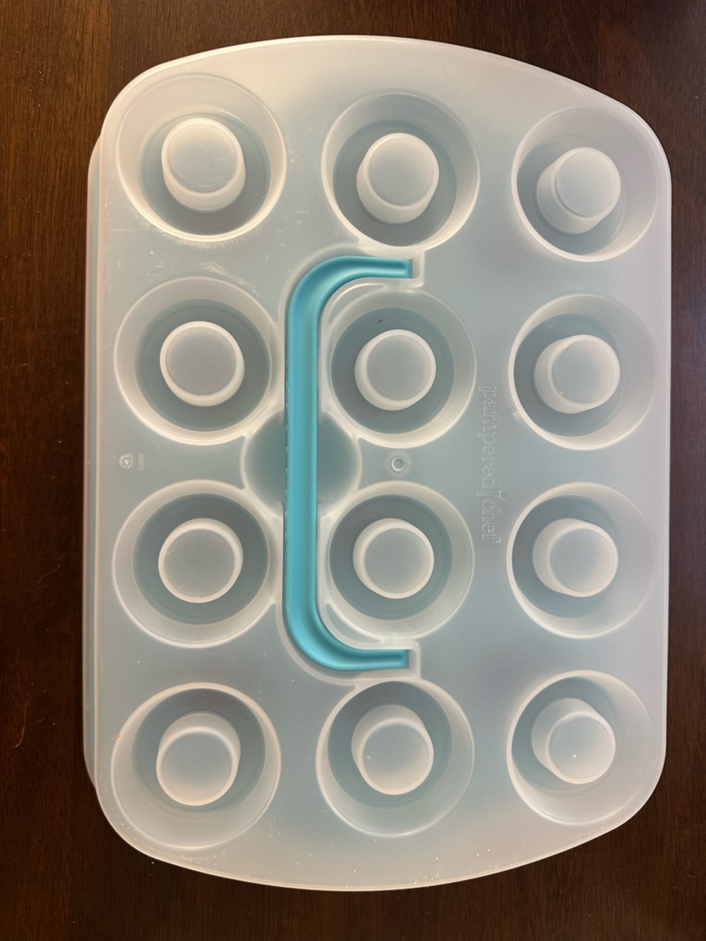 Pampered Chef cupcake Tray with Blue Handle